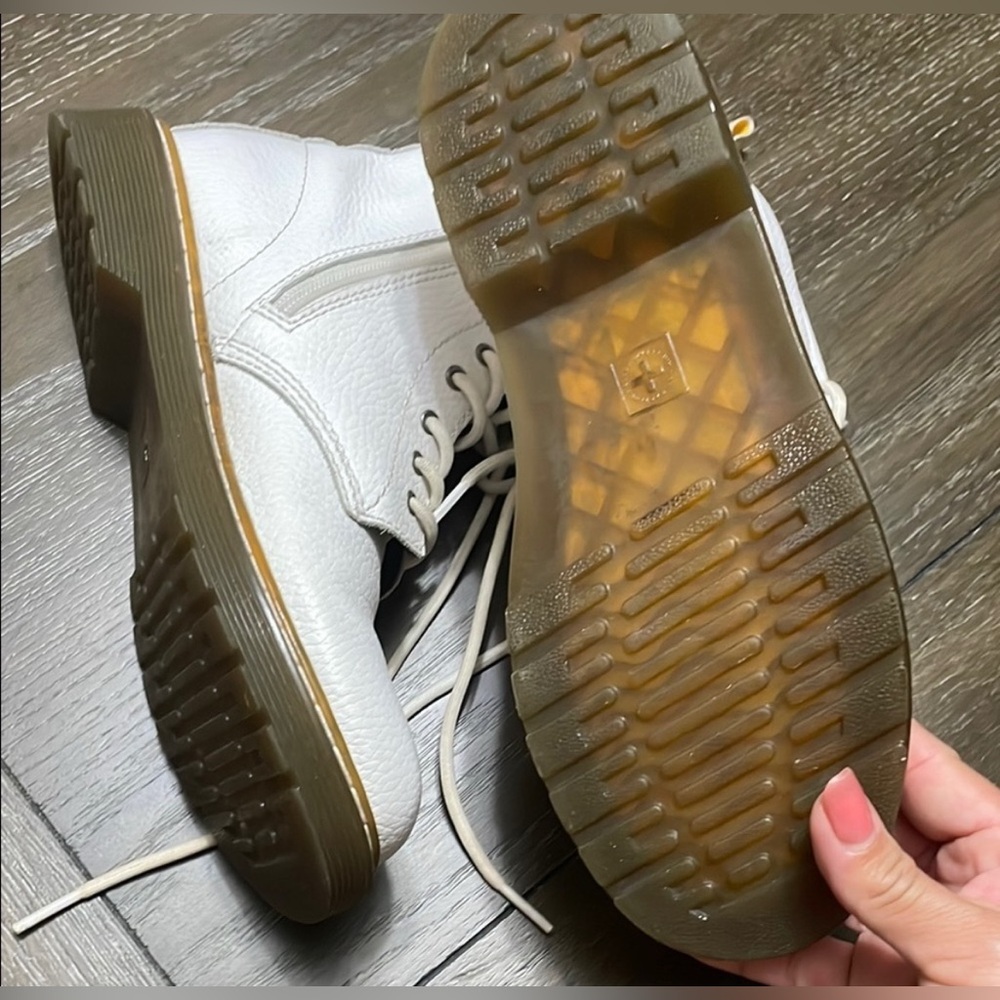 Dr martens white boots - Picture 4 of 7
